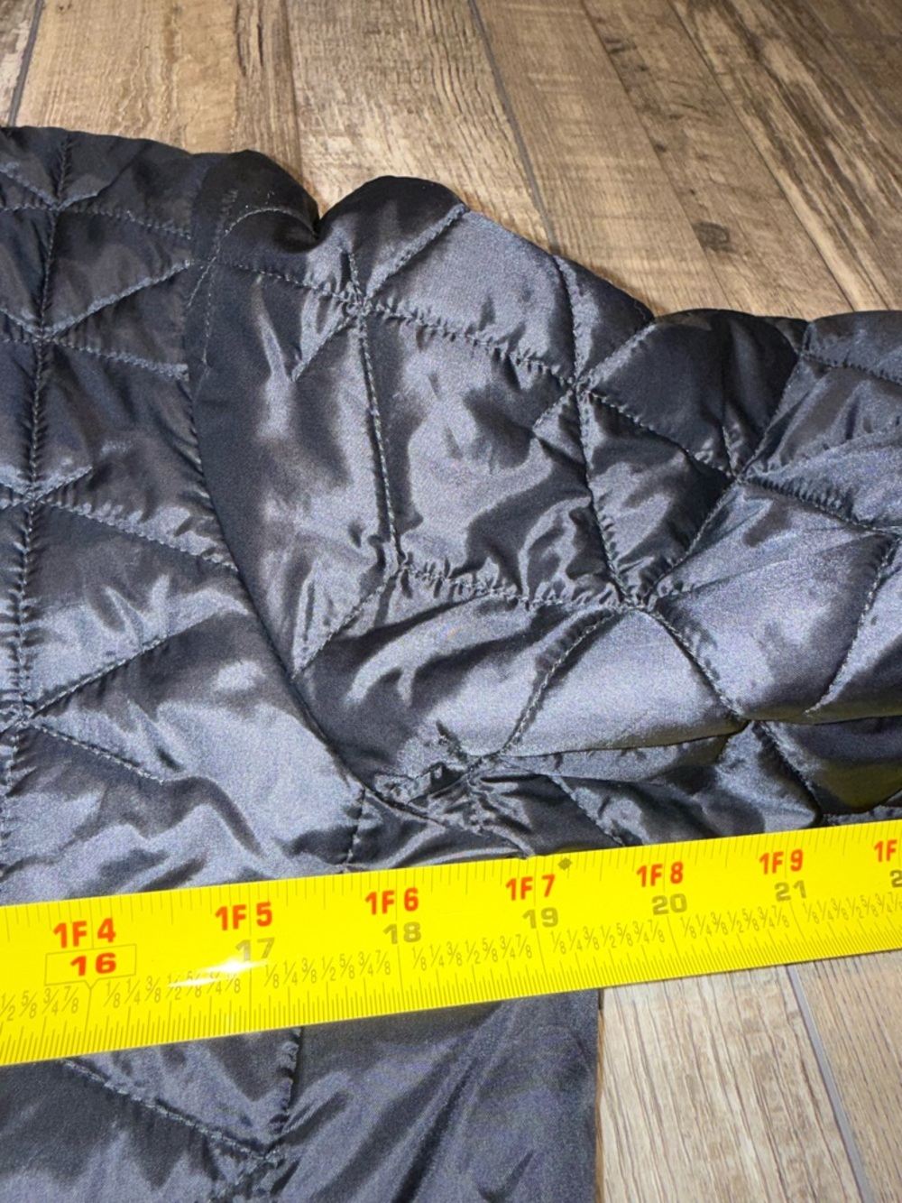Under Armour quilted jacket Medium Pre-Owned - Picture 7 of 8